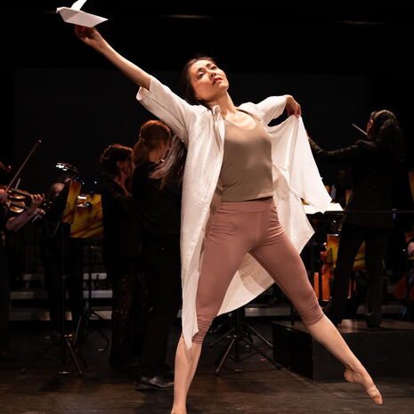 EinKlang – Musik und Tanz - 05. Juli - Tänzerin: Fumiko Okusawa (Contemporary Dance), Fotograf: Jo Titze